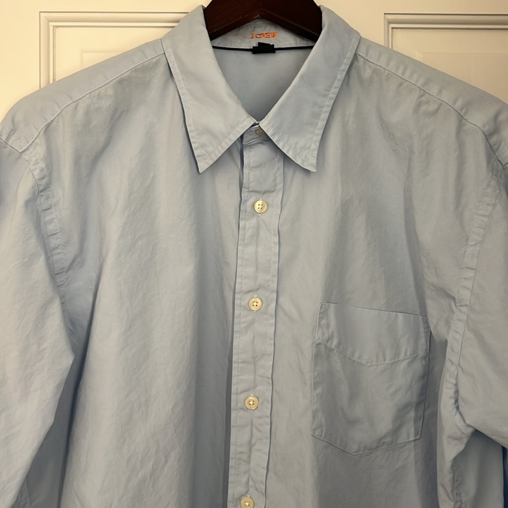EUC J Crew light blue button shirt. Men’s Large - Picture 3 of 6
